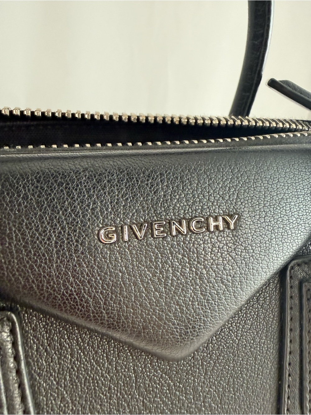 Givenchy Large Antigona Black Leather - Picture 3 of 13